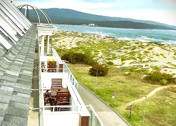 Sea View Free Parking Aparthotel