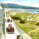 Sea View Free Parking Apartahotel