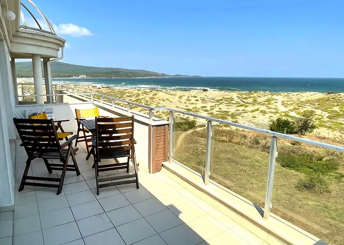 Ξενοδοχείο με διαμερίσματα Sea View Free Parking 4*